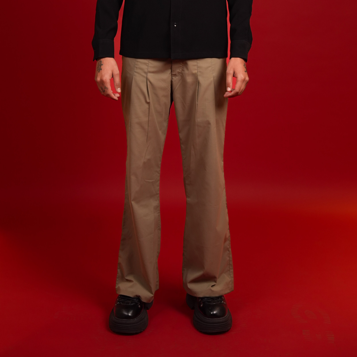 KHAKI PANTS